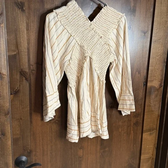 Hummingbird Criss Cross long sleeve ivory 100% rayon top blue gold pinstripe L - Picture 6 of 6